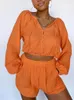 Женские спортивные костюмы апельсиновая рубашка мини -шорты с двумя кусочками женские летние рубашки на костюм для дорожки с длинным рукава