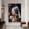 Ragazza astratta con orecchini di perle Pittura su tela Poster e stampe moderni nordici Immagine di arte della parete per la decorazione domestica del soggiorno