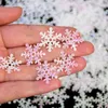 Kerstdecoraties 270 %/Lot Mini Snowflake Confetti ICE -pailletten Diy Weddingworp Huisfeest Decor telefoonhoesje Geschenken Accessoires Accessoires Levering