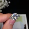 حلقات الكتلة 5CT Moisanite Ring 925 Silver Fashion Design Fire Diamond High Hardness