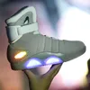 العودة إلى الأحذية المستقبلية Cosplay Marty McFly Sneakers أحذية LED LED Glow Tenis Maschulino Adulto Cosplay Shoes Reconsable263H