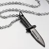 Colares de pingentes de aço puro com caracteres de cadeia Dagger titanium colar masculino preto