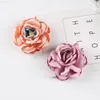 Faux Floral Greenery 5Pcs Rose Flower Corea Fai da te Accessori abbinati a doppio colore Accessori di abbigliamento Orecchini a fiore in tessuto a forcina J220906