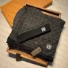 Sciarpa Sciarpe invernali Cappello Completo lavorato a maglia Scozzese classico Unisex Caldo cashmere Lettere Design per uomo Donna Scialle Collo lungo 4 Opzione