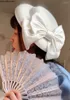 Coiffures Mode Robe De Mariée Blanche Chapeau Haut-de-forme Français Rétro Britannique Dames Banquet Élégant Noeud Papillon Chapeaux Accessoires De Mariage