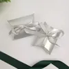 Geschenkverpackung 100pcs Golden Kissenboxen Hochzeit bevorzugt Braut Duschboxverpackung 10pcs/Lot Gol