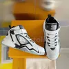 Designer Fashion High Trainer 2 Outdoor Shoes White Black White Monogram Trainers Genuine Leather Men Women Sports Sneakers With Original Box