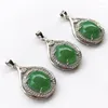 Colares pendentes de pingente Green Green Stone Fashion GP Gree de Natal Free Chain 1pcs