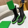 2023 Senaste kvinnor stövlar däck storm däck upp chunky hög boot riktiga läderskor kristall utomhus martin chaussures de designer bottega plattform zoom b22