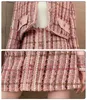 Два куска платья элегантная розовая клетчатая клетчатая твида с двумя частями женщины с одним брусным пучковым пучковым шерстяным куртком.