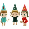 Action Figures de jouets Yoshitomo Nara 123 Drumming Girls Cartoon Japonais Toys A illustres esthétique Collections de décoration Home Decoration 15cm