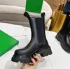 2023 Senaste kvinnor stövlar däck storm däck upp chunky hög boot riktiga läderskor kristall utomhus martin chaussures de designer bottega plattform zoom b22