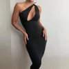 الفساتين غير الرسمية Cnyishee واحد الكتف bodycon غمد ميدي ثياب الحزب للنساء ملابس الصيف بلا أكمام مثيرة جوفاء