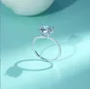 Klassieke 4-klauw trouwringen Eenvoudige mode-sieraden Puur 100 925 sterling zilver Ronde geslepen Moissanite CZ diamanten edelstenen Eter3429811