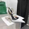Chaussures décontractées haute version fixe nouvelle ligne boucle verte niche en cuir verni talons hauts en été 2022 femmes sexy