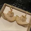 Pendientes colgantes Retro Sombrero de paja Colgantes para diseño femenino Gancho de perlas Joyería Borla de color dorado Regalo de fiesta de moda lujoso Vintage