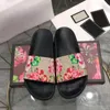 Designer tofflor glider män kvinnor tofflor med låda damm väska orm tryck glid sommar sandaler strand toffel platt plattform klassiker sandal sneaker storlek 35-45