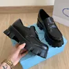 디자이너 신발 모노리스 고무 플랫폼 여성 운동화 블랙 반짝 이는 가죽 슬리퍼 Chunky Round Head Sneaker Pointed Thick Bottom Loafers