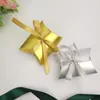 Geschenkverpackung 100pcs Golden Kissenboxen Hochzeit bevorzugt Braut Duschboxverpackung 10pcs/Lot Gol