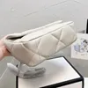 Diamond Lattice 2022 Tasche V-Form Rhombic Bags Messenger Luxurys Designer Qualität Frauen Strickketten Thread Handtaschen Mutter Cossbody Wall