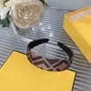 デザイナーヘッドバンドアクセサリー品質シルクヘアフープ F 文字 Headwrap 女性ブラウン Headwrap 高級デザイナージュエリー F096