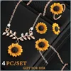 Andra smyckesuppsättningar Fashion Sunflower smyckesuppsättningar för kvinnor Creative Pendant Halsband örhängen Armband Ring Party Wedding D Yydhome Dhzvx