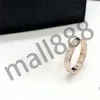 Ringas de banda de design de designer de moda para mulheres e homens amantes casal n￣o desbotamento j￳ias de anel de temperamento Valentim Gold Silver Rose com caixa