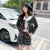 Tvådelad klänning Runway Tweed Suit Women Pearls Bottons Plaid Short Jack -kappa Split Mini kjolar Vintage Wool Cashmere Set 220906