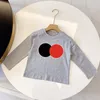 2022 Baby Kids Designer Ensembles Garçons Gilrs Vestes décontractées Pantalons de sport Sweats à capuche à col rond avec lettres Mode Enfants Survêtement Sportswear en option