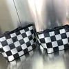 Bolsas de compras simples de crochê de alta qualidade ombro de moda ladra casual tricô feminino zíper macio Totes famosas carteiras de grife jovens p