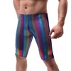 Shorts masculinos Man calças brilhantes 2022 roupas de banho de praia colorida listra colorida malha elástica de retalhos de retalhos