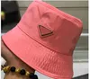 Роскошная нейлоновая шляпа-ведро для мужчин и женщин Высококачественные дизайнерские женские мужские весенне-летние красочные красные кожаные металлические солнцезащитные шляпы Новый рыбак