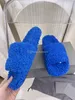 Дизайнерские парижские меховые тапочки Женщины пушистые пушистые пушистые пушистые пушистые сандалии логотип вышитый теплый зимний мягкий в помещении