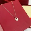 Collares colgantes de lujo de acero inoxidable Hebilla de c￭rculo ajustable 4 colores Amantes simples Collares Estilo cl￡sico Joya de dise￱o para mujeres Joya de San Valent￭n