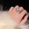 Ins Top Sell Sweet Wedding Bow Anillos Joyería de lujo Plata de ley 925 Gota de agua Topacio blanco CZ Diamante Piedras preciosas Fiesta Eternidad Mujeres Compromiso Abierto Ajustable