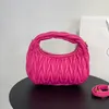 Bolsos de noche 2022, bolsos de diseñador, bolso de mensajero de piel de oveja suave para mujer, bolso de hombro con textura de piel de oveja plisada, bolso de moda que combina con todo