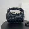 Bolsos de noche 2022, bolsos de diseñador, bolso de mensajero de piel de oveja suave para mujer, bolso de hombro con textura de piel de oveja plisada, bolso de moda que combina con todo