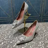 AMINA MUADDI BEGUM 여성을위한 새로운 신발 진짜 가죽 슈퍼 얇은 힐 스프링 가을 럭셔리 디자이너 여성 신발 펌프 풋웨어 7cm