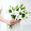 Faux Floral Verdure 5 Pcs 38 Cm Lys Blanc Fleurs Artificielles Fête De Mariage Bouquet De Mariée Faux Plante Pour Salon Maison Fil Décoration Real Touch J220906