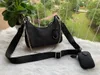 Kobiety luksusowe projektanci torby 2023 Pakiet klatki piersiowej Lady Tote Chains torebki Messenger Backpack Nylon Crossbody Bag europejski i amerykański moda