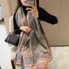 Casual Fashion Scarf New Luxury Plaid Velvet Scarfs Winter Mens Womens Fasion Muffler Cashmere NeckerChief Scarves A22A2161752