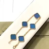 Luxury Clover Designer Fashion Charm Bracelets pour les filles Femmes 18K Gold Black Blue Bracelet Bijoux de f￪te de mariage
