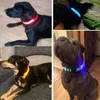 犬の首輪7色LEDライトナイトセーフセーティアンチロストフラッシュナイロンペットネックレスは、小さな犬のための暗い襟の輝き