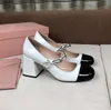 Miu Mary Jane Chaussures Chaîne de perle de femmes Bow Retro Retro Couleur sauvage noir Blanc de loisirs Vacation Madames Talans à talon Chaussures en cuir