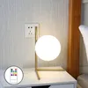 Lampade da tavolo Lampada a LED con sfera di vetro nordica Base in metallo Elegante interruttore tattile USB Illuminazione bianca Lettura per soggiorno Decorazione artistica