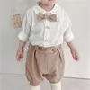 Ensembles de vêtements Beaux garçons été manches longues noeud papillon hauts chemises solides pantalons courts enfant en bas âge enfants bébé vêtements ensemble costumes formels 2 pièces 20220908 E3