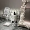 テーブルランプイタリアアクリルダイヤモンドベッドルームベッドサイドコードレス充電デスクランプスタンドLEDナイトライトバーレストランの家の装飾