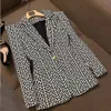 B138 Trajes para mujer Blazers Marca Tide Diseñador de moda retro de alta calidad Serie gris Chaqueta de traje León Cruzado Slim Ropa de mujer de talla grande