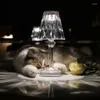 Lampade da tavolo Italia Acrilico Diamond Camera da letto comodino di ricarica a cordone Lampada Lampada Light Light Bar Restauranti Decor casa