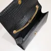 Alligator Tassel Cross Body Bag Women Flap Handväskor äkta läder axelväskor Fashion Letters Classic Crocodile Pattern Kate Purse Factory Wholesaler 24cm